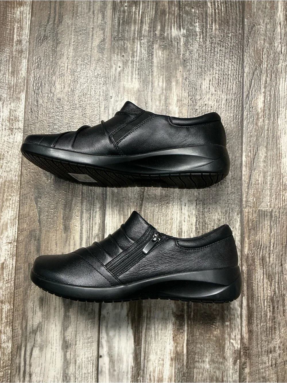 Clarks Comfort Slip-On Leather Loafer - Black Size 8